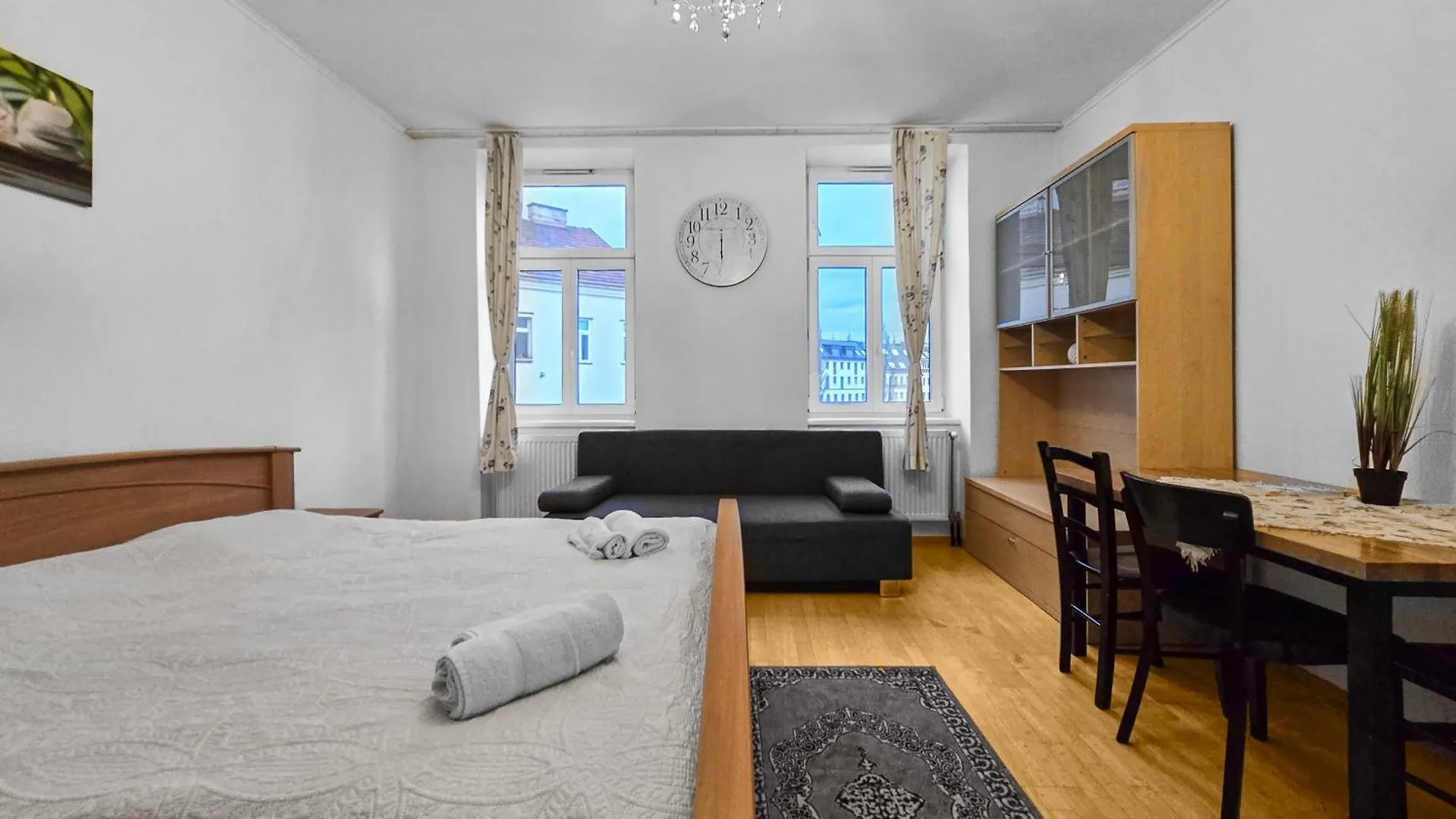 Spacious Three-Bedroom, Three King-Size Beds فيينا 0*,  النمسا